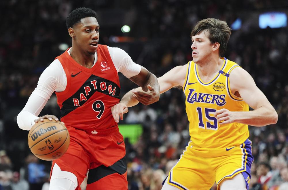 东的侧身正 东的侧身正