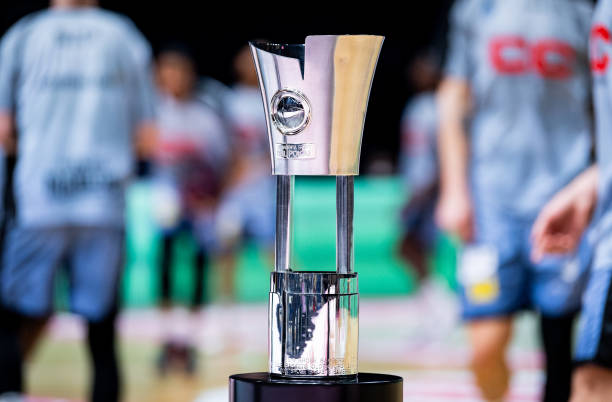 与此同时 与此同时